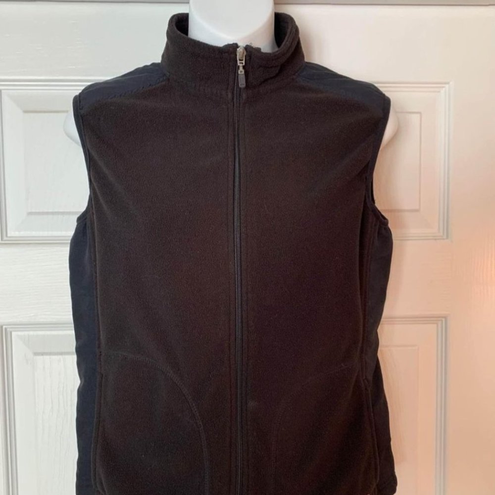 Black fleece vest